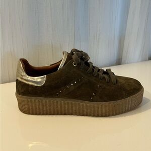 NEW DANIEL HECHTER Leather Suede Flat Shoes Dark Green/ BrownGold Women’s Size 9